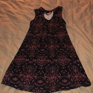 Women’s dress size small